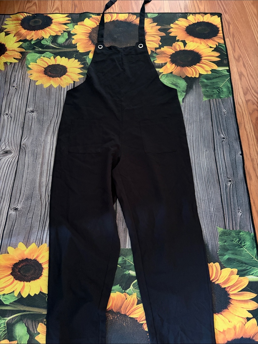 SHEIN Black Adjustable Strap Overalls Jumpsuit